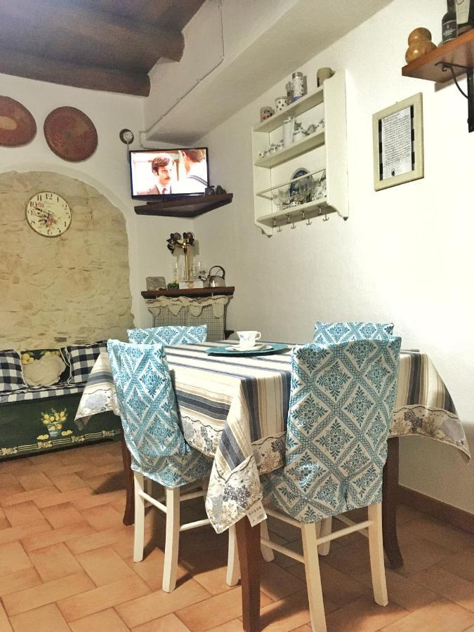 Casa Vacanze "Un Sogno Nel Blu'" Baunei Bagian luar foto